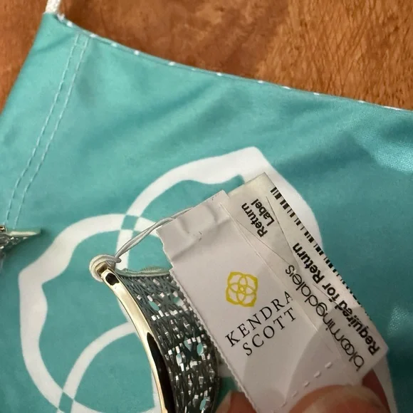 Kendra Scott Silver Intricate Candice silver and gold Cuff Bracelet one size NWT - Picture 5 of 10